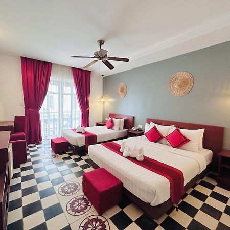 Mekong Angkor Palace Hotel Siem Reap Exterior photo
