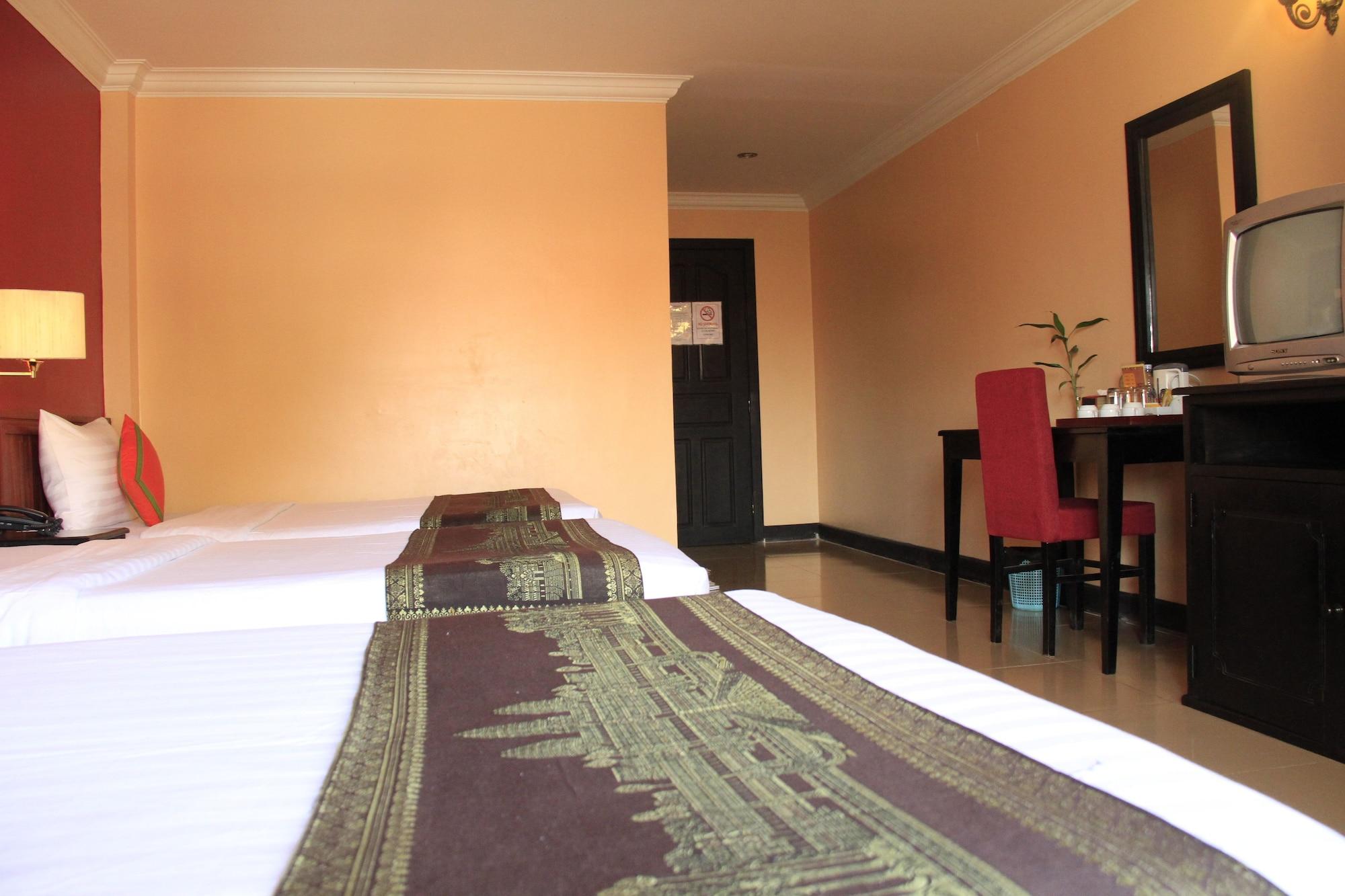 Mekong Angkor Palace Hotel Siem Reap Exterior photo