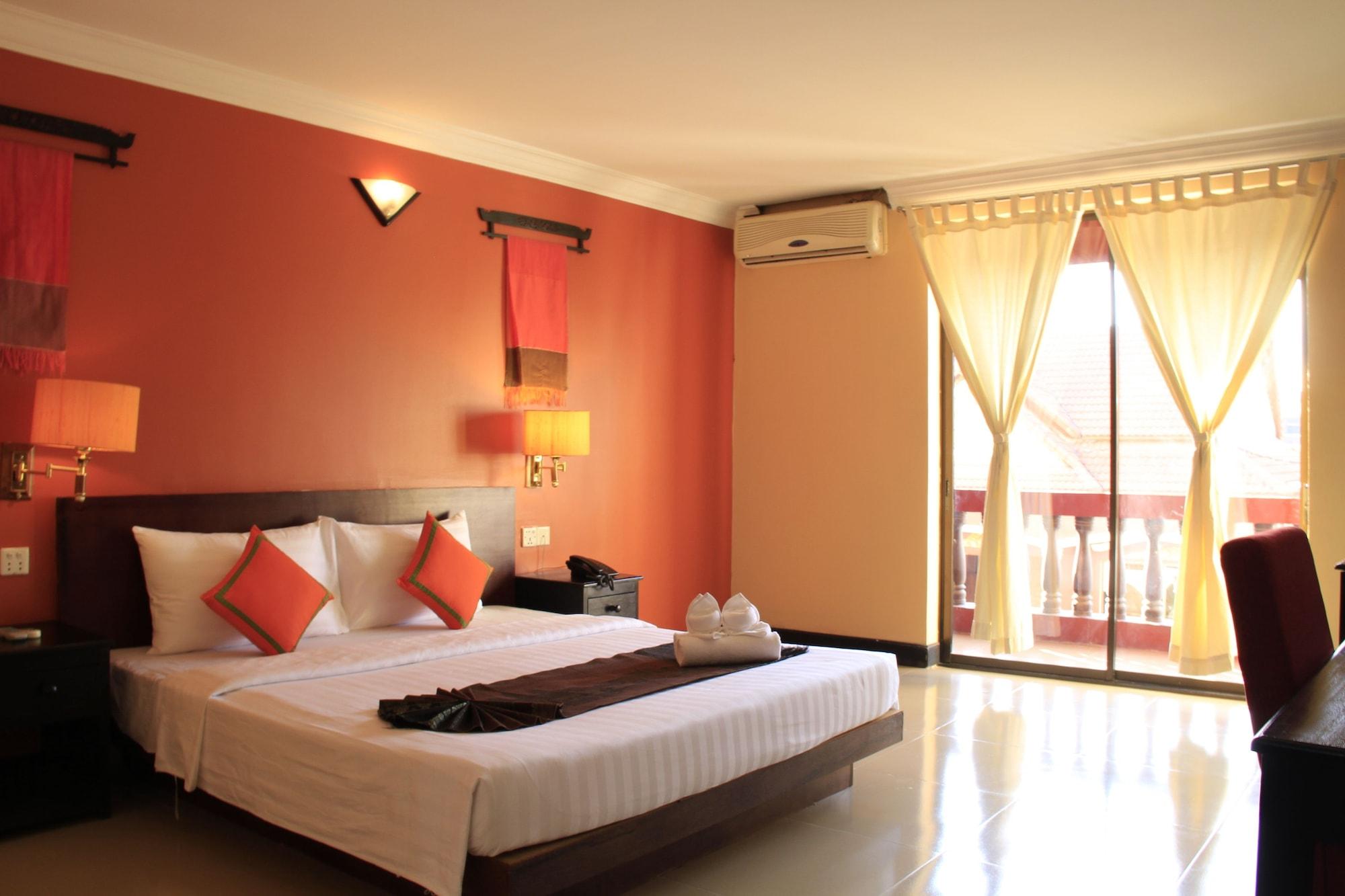 Mekong Angkor Palace Hotel Siem Reap Exterior photo