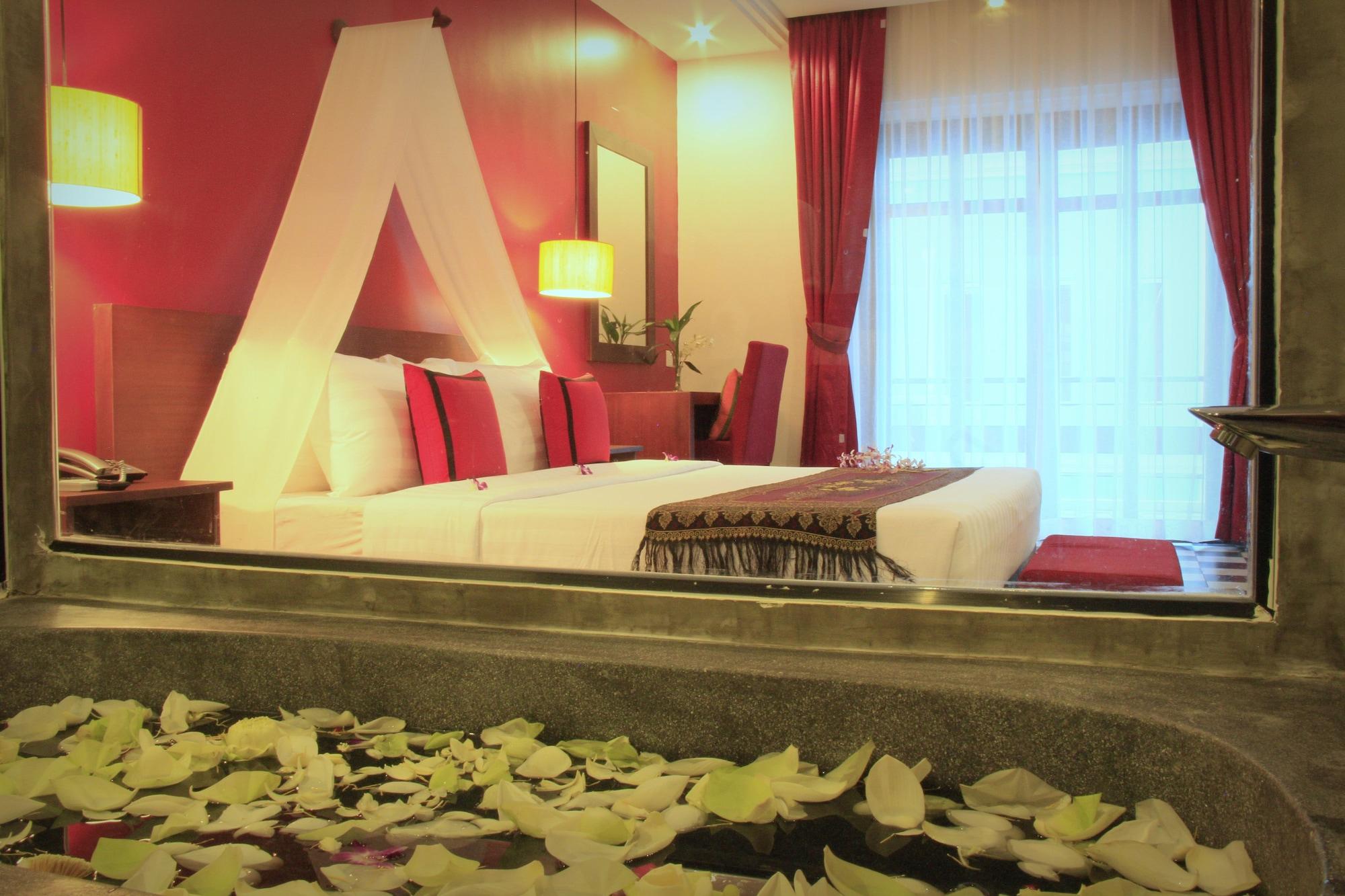 Mekong Angkor Palace Hotel Siem Reap Exterior photo