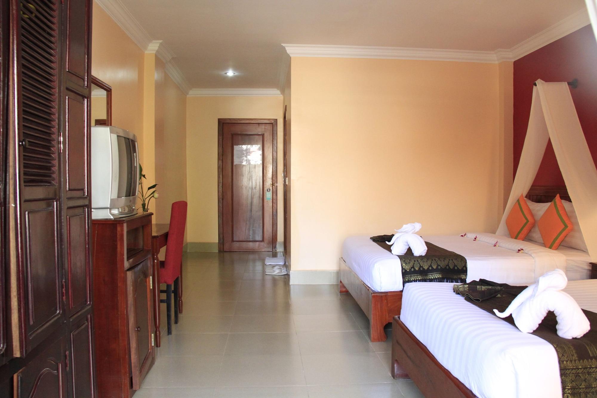 Mekong Angkor Palace Hotel Siem Reap Exterior photo