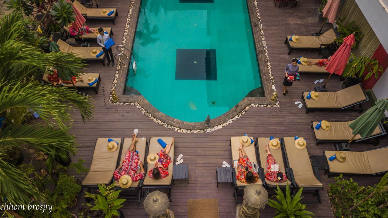 Mekong Angkor Palace Hotel Siem Reap Exterior photo